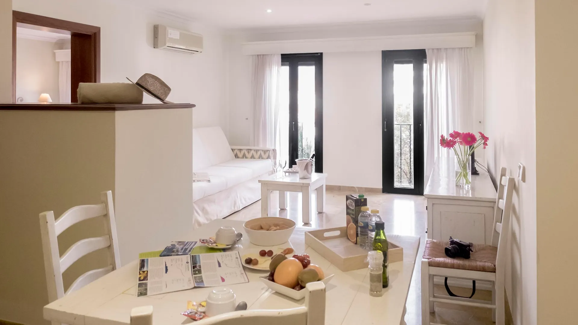 Apartments Galeon Suites Port de Pollenca 0*,